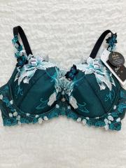Wacoal Salute、F80～、ブラジャー