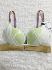 PEACH JOHN、C75、ブラジャー