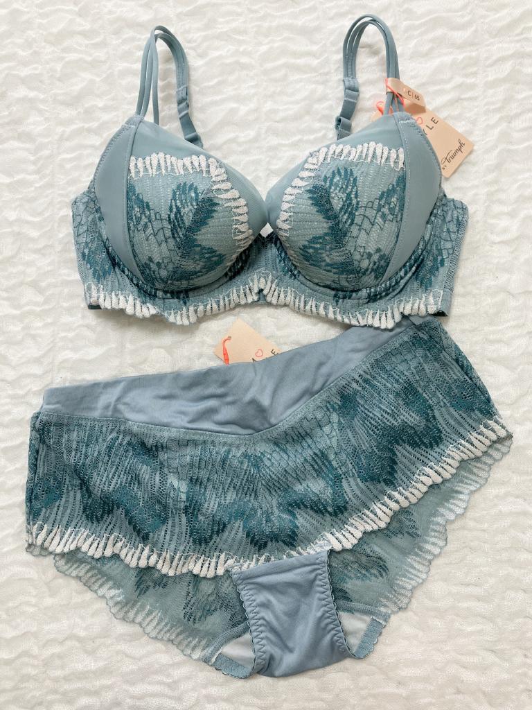 Trefl D70 ブラジャーとMショーツ3点セット Trefl D70 ブラジャーとMショーツ3点セット