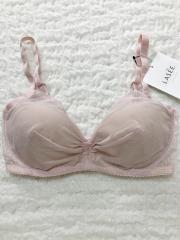 Wacoal LASEE、E70、ブラジャー