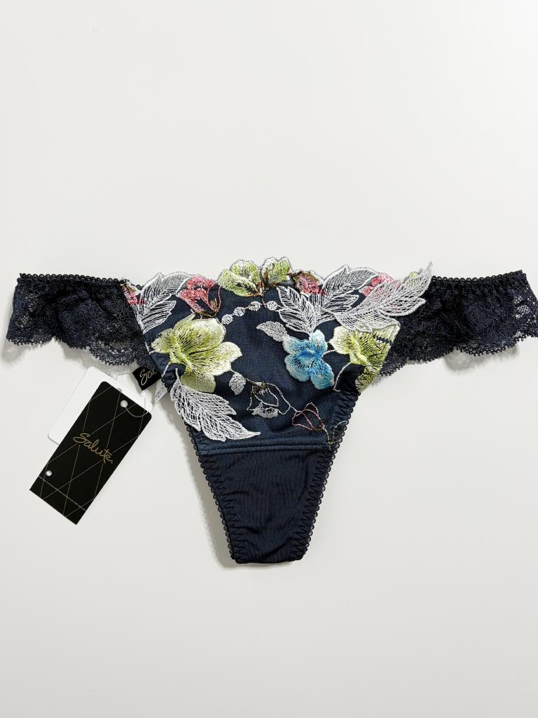 Salute 59グループ　Tバックショーツ　M　新品タグ付　Wacoal Wacoal Salute ショーツ M（アンダーウェア） Re&｜Wacoal Saluteの