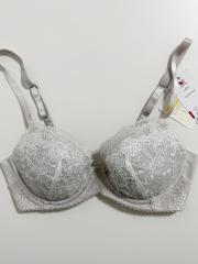 Wacoal LASEE、C70、ブラジャー