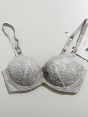 Wacoal LASEE、C70、ブラジャー