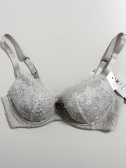 Wacoal LASEE、B75、ブラジャー