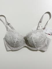 Wacoal LASEE、B70、ブラジャー