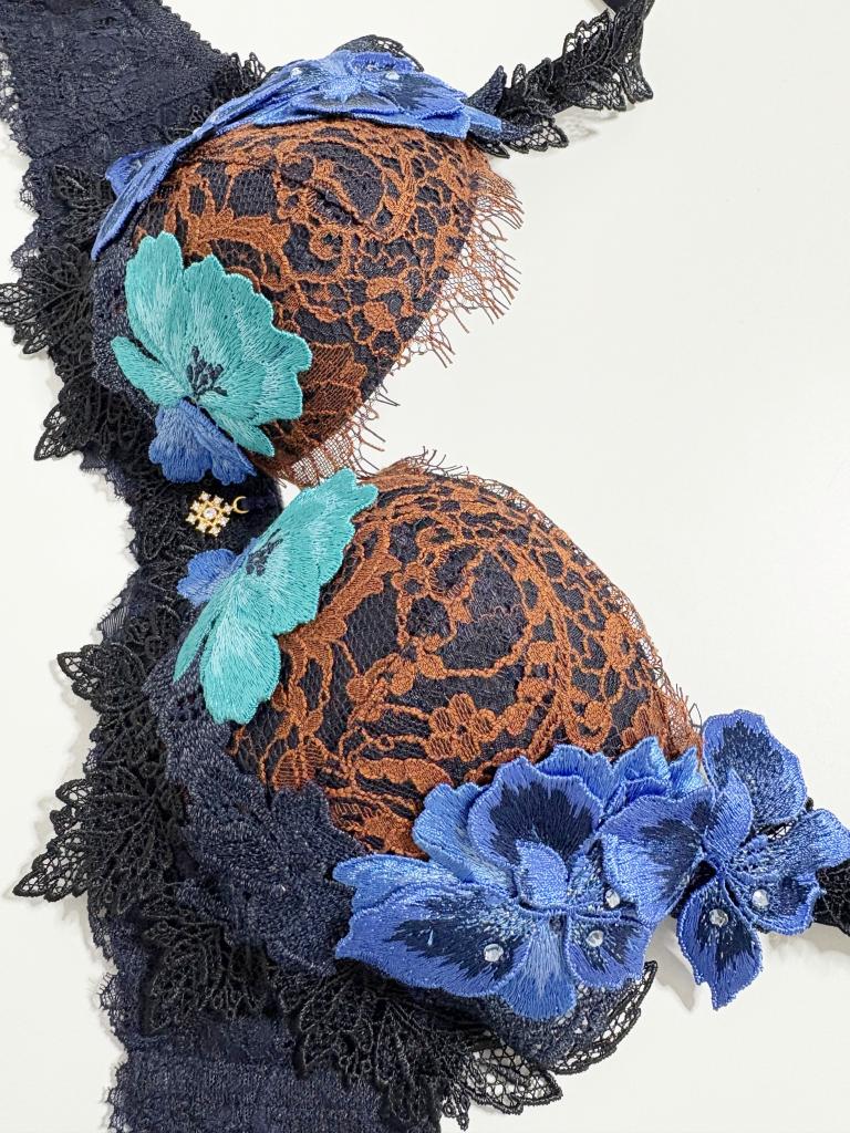 【今週限定SALE・新品】salute D65 M Wacoal 71g 新品タグ付き】salute D65 M ブラT セット Wacoal 71g 【公式通販】