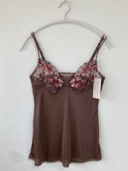 Triumph（80）、M（アンダーウェア）、ランジェリー