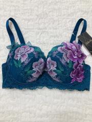 Wacoal Salute[ワコール サルート]|レディース（婦人服）の古着通販