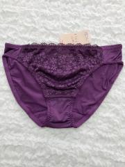 AMO'S STYLE by Triumph