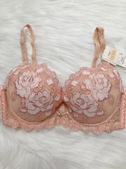 Wacoal Wing Lesiage、F65、ブラジャー