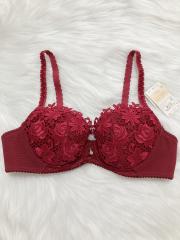 Wacoal Wing Lesiage、B75、ブラジャー