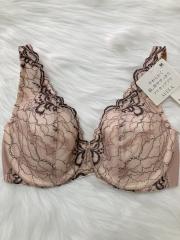 Wacoal ALULA、C80～、ブラジャー