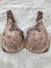 Wacoal ALULA、D75、ブラジャー