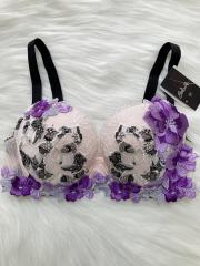 Wacoal Salute、F65、ブラジャー