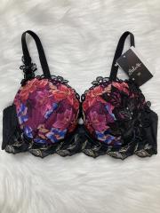 Wacoal Salute、E70、ブラジャー