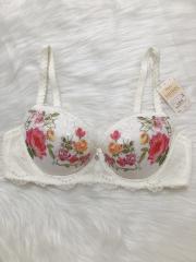 Wacoal Wing Lesiage、C80～、ブラジャー