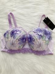 Wacoal Salute、F70、ブラジャー