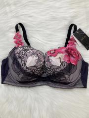 Wacoal Salute、F75、ブラジャー