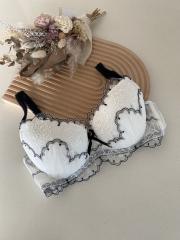 Risa  Magli、D70、ブラジャー