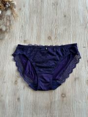 AMO'S STYLE by Triumph