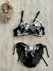 sanei、B70、ブラ＆ショーツ