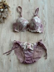 sanei、B70、ブラ＆ショーツ