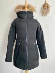 DESCENTE、Mサイズ、ダウン