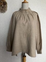 (g)、F（フリー）、カットソー