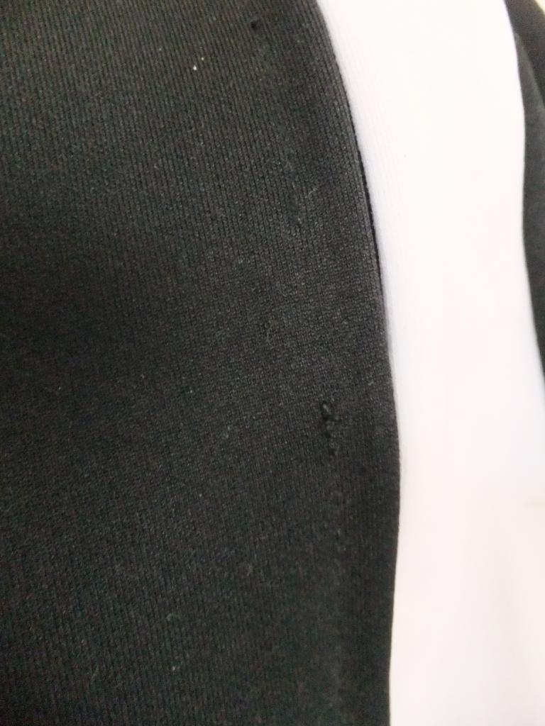 専用品attitude LURKING CLASS ラーキングクラス パーカー キッズ プルオーバー