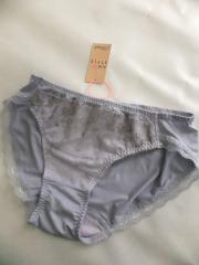 AMO'S STYLE by Triumph