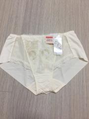 Triumph、Mサイズ、ブラジャー