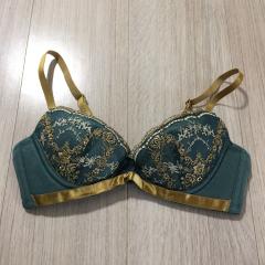 Wacoal AMPHI、B65、ブラジャー