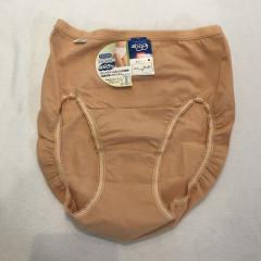 Triumph、Mサイズ、ショーツ