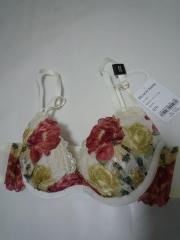 PEACH JOHN、B70、ブラジャー