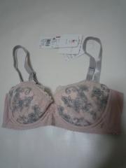 Wacoal　Lasee、C65、ブラジャー