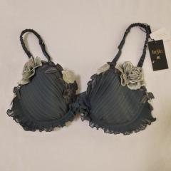 Wacoal Trefle、E75、ブラジャー