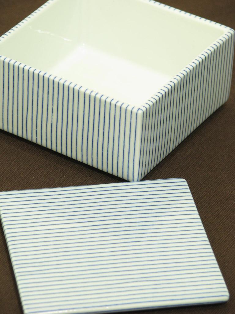【正規品質保証】 TIME&STYLE 食器 サイズ表示なし イエローパンダ｜TIME&STYLEの 事務机・学習机